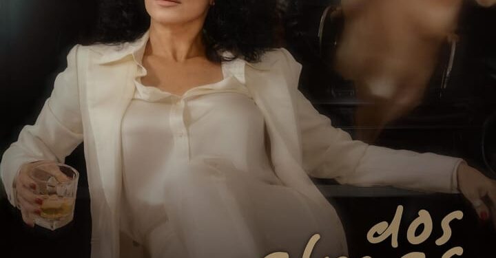 Karina se prepara para cuatro décadas, dos almas