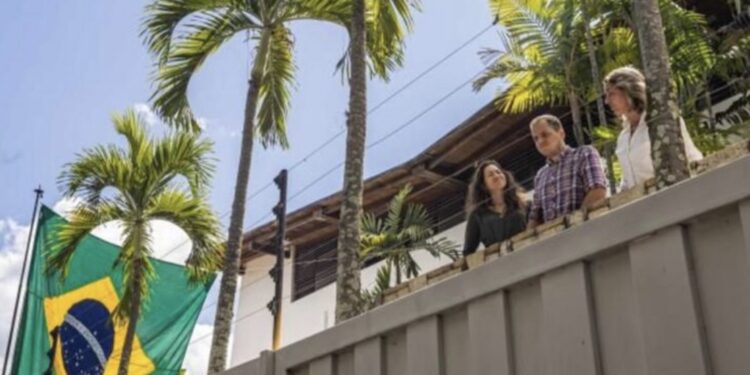 Foro Argentino pide a la comunidad internacional pronunciarse por asilados en embajada en Caracas