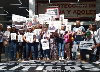 Familiares de Presos Políticos consigan documento ante la Defensoría del Pueblo durante «Ruta de la Justicia»