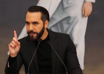 Bukele acusa a periodistas y medioindependientes de «lavado de dinero» por pagos USAID de EEUU