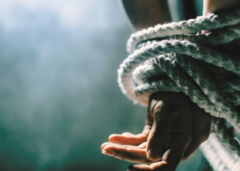 Denuncian secuestro de joven madre venezolana y su hija de tres años en México (Detalles)