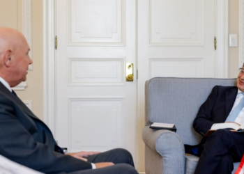 Petro se reúne con funcionarios de EEUU por primera vez después de la crisis diplomática