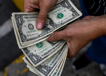 Dólar oficial superó los 60 bolívares y acumula  un aumento de 15,59% durante 2025