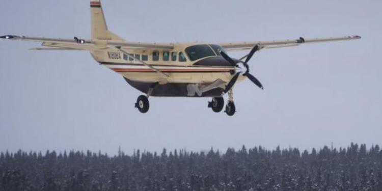 Un avión comercial con diez personas a bordo desapareció en Alaska mientras volaba sobre el estrecho de Norton