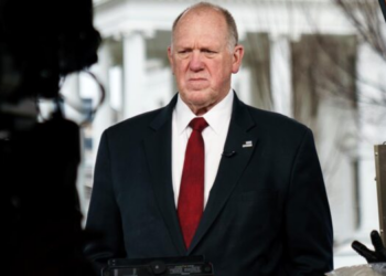 The New York Times: Los vuelos de deportación a Venezuela comenzarán en los próximos 30 días, dice el zar fronterizo de Trump