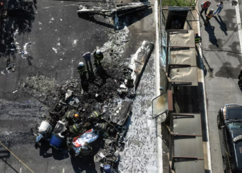 Caída de una avioneta en avenida de la ciudad de Sao Paulo, Brasil Al menos dos muertos
