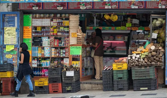 El 65% de los hogares venezolanos prefieren hacer compras en abastos y panaderías