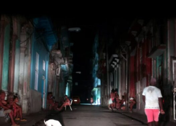 Cuba suspende la actividad laboral y docente viernes y sábado por la crisis energética