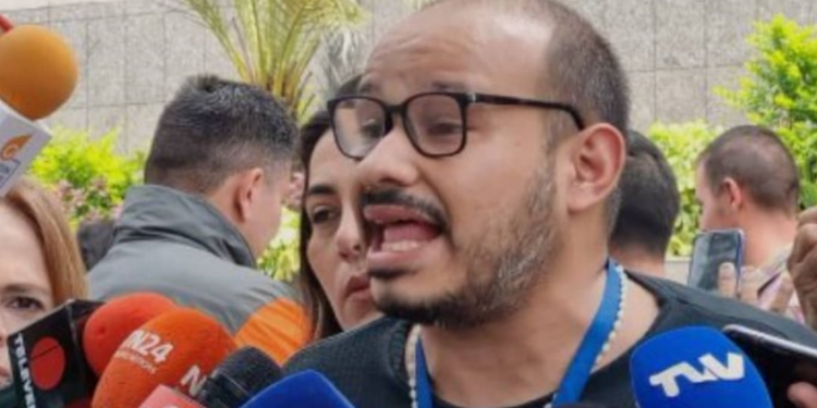 Exigen la libertad del periodista Carlos Julio Rojas tras 10 meses de su detención