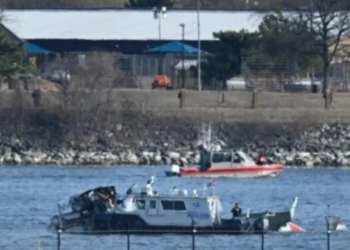 Rescatistas identifican 55 víctimas de accidente aéreo en Washington