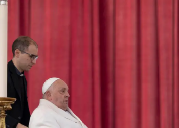 La salud del papa Francisco: incertidumbre y especulaciones sobre el futuro en Roma