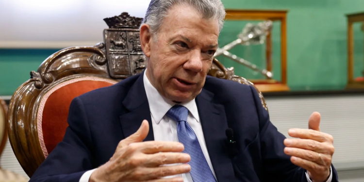 Expresidente Juan Manuel Santos: «Yo habría reconocido a Edmundo González como presidente de Venezuela»