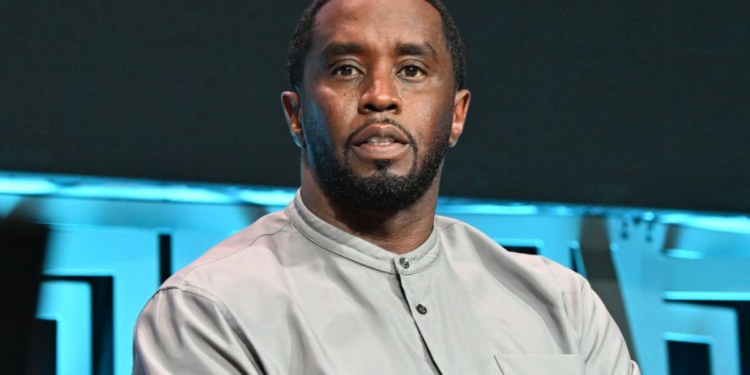 Uno de los abogados de Diddy se retira del caso antes del juicio por tráfico sexual