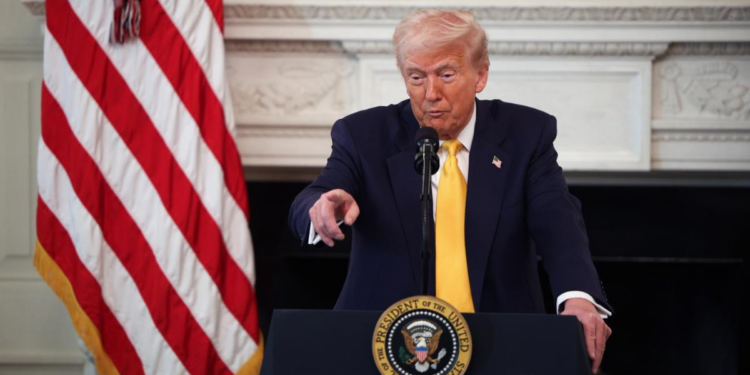 Trump: «Maduro estaba listo para irse, pero que Biden lo fortaleció»