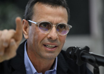 Capriles a los militantes de PJ: «No perdamos ni un minuto en la basura de Julio Borges»