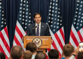 El secretario de Estado de EEUU, Marco Rubio, llega a El Salvador para reunirse con Bukele