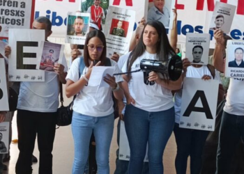 Familiares de los presos políticos continúan por tercer día consecutivo la Ruta por la Justicia y la Libertad: “Defensor del Pueblo, cumple tu rol”