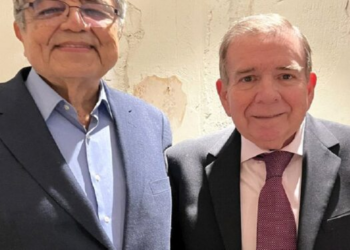 Edmundo González conversó con el escritor nicaragüense Sergio Ramírez: «Coincidimos en que la democracia encontrará su camino»