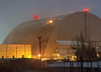 La agencia atómica de la ONU advirtió que el sarcófago de Chernobyl sufre incendios latentes tras el ataque de un dron ruso