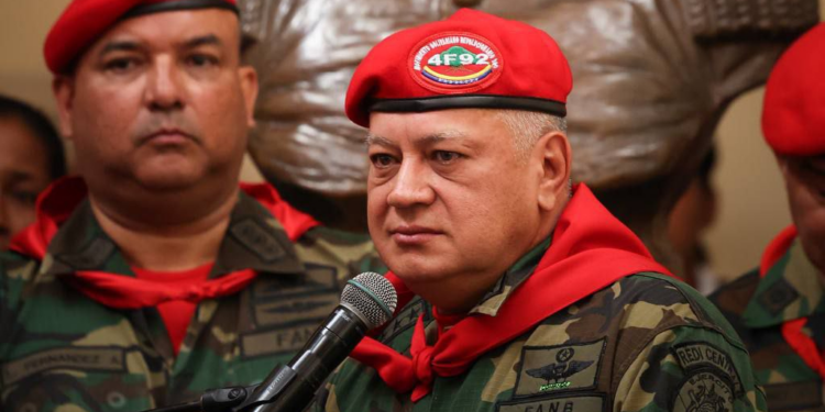 El chavismo pide mantener la unidad al conmemorar 33 años del 4F