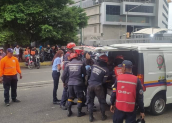 Un hombre pierde una pierna al lanzarse a los rieles del Metro de Caracas (+video)