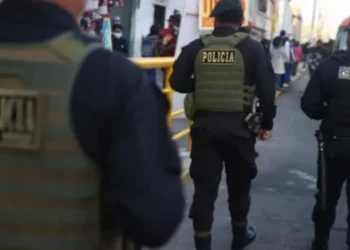 Detienen a dos venezolanos en Perú por asaltar hoteles con pistolas de juguete (Video)