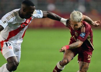 Prensa de Perú califica de «desastroso» el desempeño del árbitro del partido con Venezuela