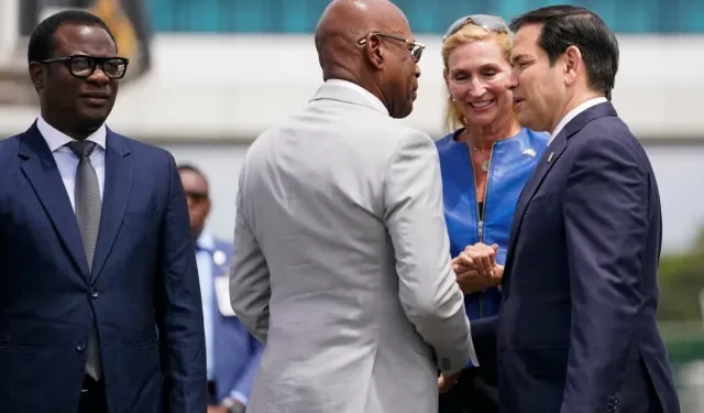 Marco Rubio llegó a Guyana para ofrecer «garantías de seguridad» de EEUU en pugna con Venezuela