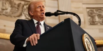 Trump asegura que arancel a países que compren crudo a Venezuela “ha tenido un fuerte impacto”