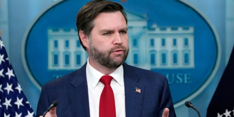 Vicepresidente de EEUU visitará la frontera con México para supervisar el cumplimiento de políticas migratorias