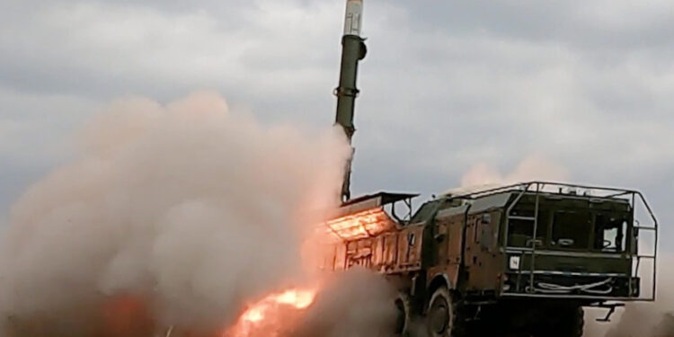 Rusia atacó el sector energético ucraniano con misiles y drones y causó al menos 7 heridos