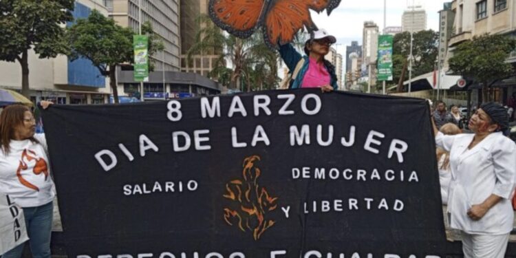 Mujeres venezolanas se concentran en Caracas este 8 de marzo: «Exigimos igualdad de derechos, salarios dignos y libertad»