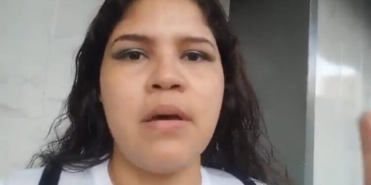 Denuncian que adolescente era forzada a desnudarse durante visita a su padre en Ramo Verde