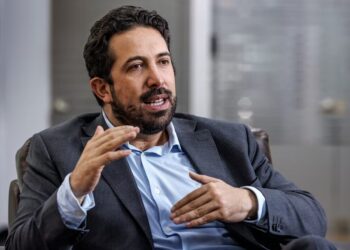 Diego Guevara renuncia como ministro de Hacienda de Colombia