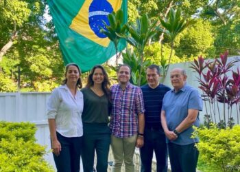 Plataforma Unitaria pide salvoconductos para opositores asilados desde hace un año en la embajada argentina