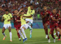 Venezuela cae ante Ecuador 2-1 y se aleja una paso más del mundial