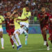Venezuela cae ante Ecuador 2-1 y se aleja una paso más del mundial
