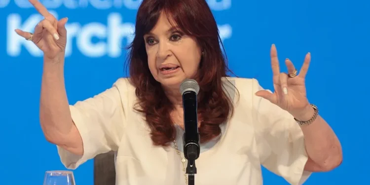 Cristina Fernández criticó los gobiernos de Trump y Milei por prohibición de ingreso a EEUU