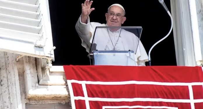 El papa Francisco hará el domingo su primera aparición pública desde su hospitalización