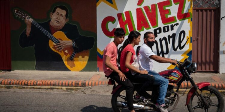Chavismo marcha en Caracas por los 12 años de la muerte de Hugo Chávez