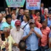 Trabajadores venezolanos convocan una protesta el lunes para exigir un aumento salarial