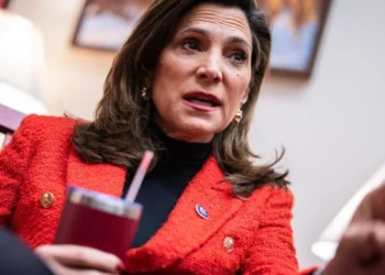 María Elvira Salazar: María Corina Machado impulsó aranceles del 25% al petróleo venezolano