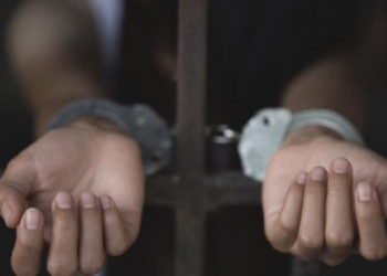 Adolescente asesinó a su primo de seis años y quiso ocultar el crimen con la ayuda de su madre