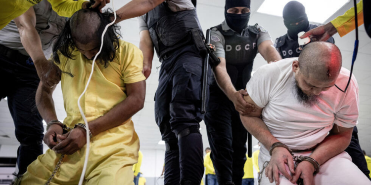 Fiscal de EEUU afirma que continuarán las deportaciones de presuntos integrantes del Tren de Aragua