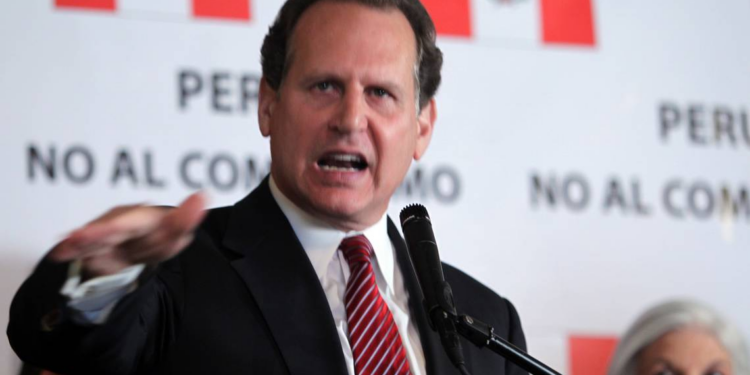 Muere Lincoln Díaz-Balart, apasionado defensor de los valores democráticos de EEUU y de la libertad para Cuba