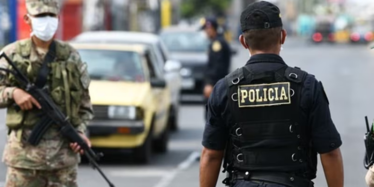 Perú defiende estado de emergencia en Lima y atribuye violencia a «criminales» venezolanos