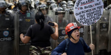 Docentes venezolanos exigieron recuperar su poder adquisitivo a través de mejores salarios