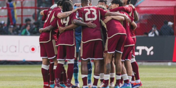 Ecuador y Venezuela se cruzan en rachas opuestas, con la Vinotinto en zona de tensión