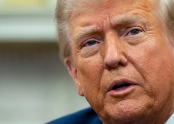 Trump prohibiría este viernes la entrada a EEUU de personas de una docena de países incluido Venezuela, según medios