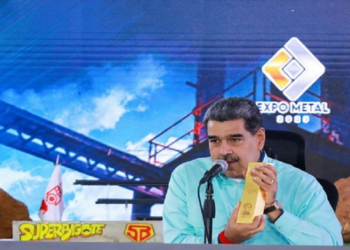 Maduro anuncia entrega de una tonelada de oro a la reserva del BCV